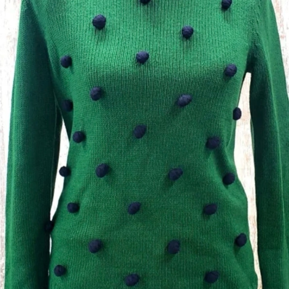 TALBOTS HOLIDAY GREEN SWEATER WITH NAVY POMPOM ACCENTS-MEDIUM